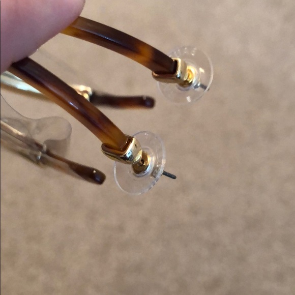 Earrings - Picture 3 of 7